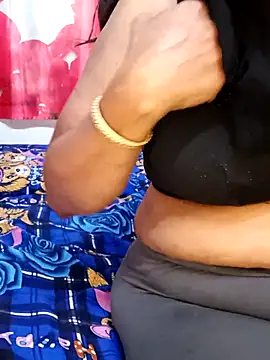 tamil_sarah – live chatrum