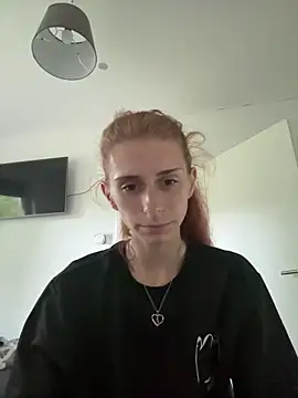 CherryBellaa – Naživo XXX chat
