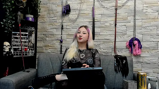 Živá chatovací místnost Miss_Kaz