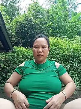 Chily-yy's Live Chat Room