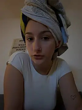 Živá chatovací místnost Violet_Velvet