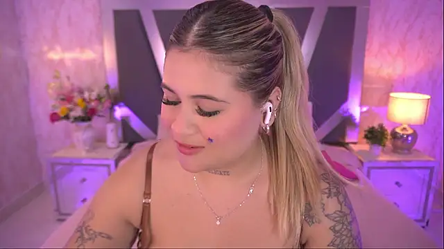 Sahury_Sweet Adlı Modelin Canlı Sohbet Odası