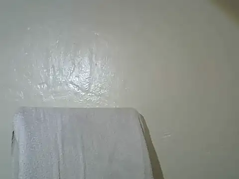 Pokój czatu na żywo – momah_water5