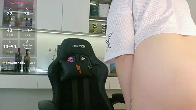 sakuraclover élő chatszobája