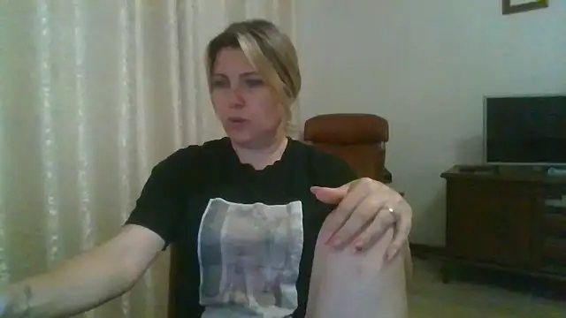 Živá chatovací místnost ElenaLove888