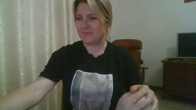 ElenaLove888 Live Chatraum