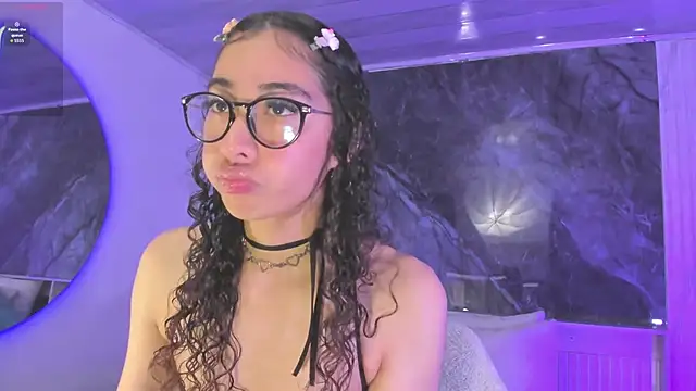 Živá chatovací místnost Sarah_Moon1