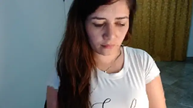 Luna_zoe élő chatszobája