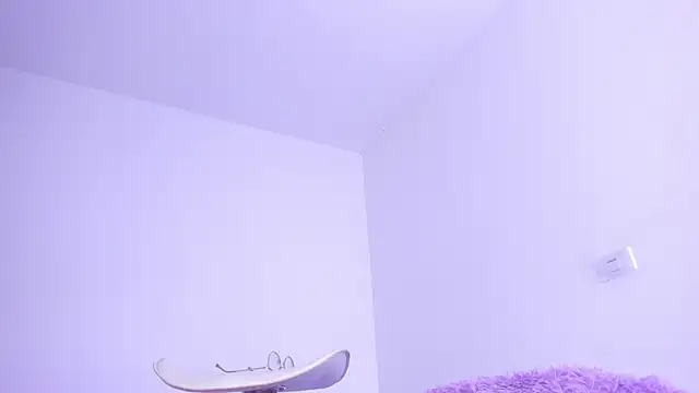 Онлайн чат kiara_rosse_