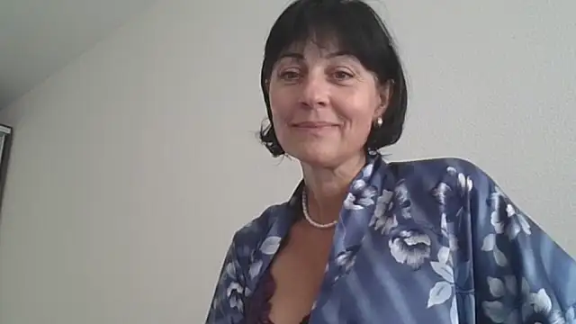 Lakomka499's Live Chat Room