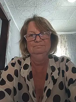 MilashkaCutie50 Adlı Modelin Canlı Sohbet Odası
