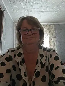 Chat soba uživo modela MilashkaCutie50