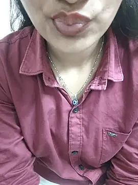 חדר צ'אט בשידור חי של Ritika_jha01