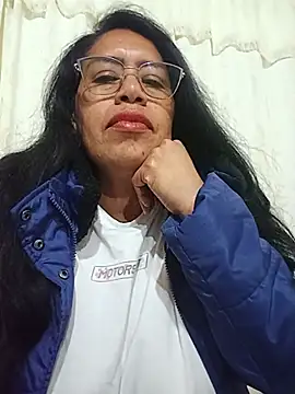 Emilif_ Cameră chat live