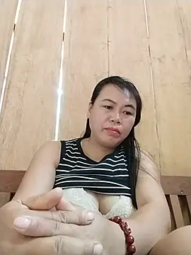 -Lemi- Adlı Modelin Canlı Sohbet Odası