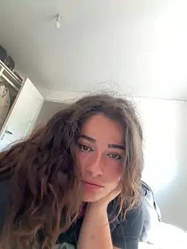 Eva230418's Live Chat Room