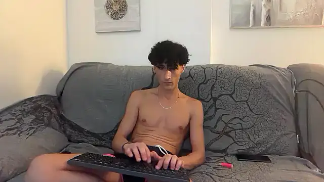 latenightbros: διαδικτυακό σόου στην κάμερα