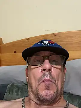 Dicklegend2245's Live Sex Cam Show