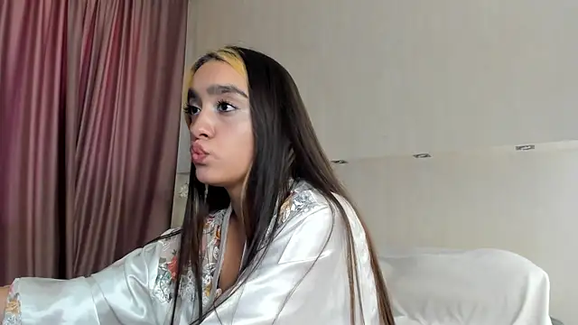 Barbara_Rogerss Chat XXX in diretta