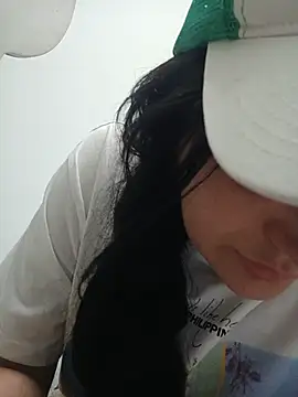 LoveVixen_LoveWolf élő chatszobája