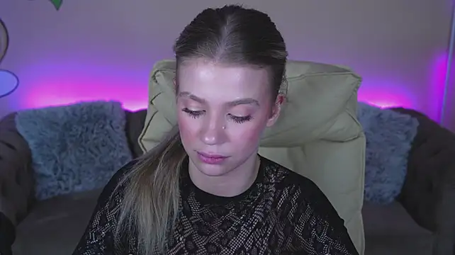 הופעת וובקאם של SunnyLay