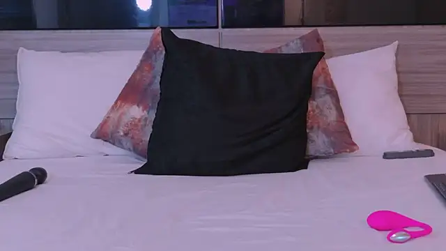 Chat soba uživo modela NinaGarcia