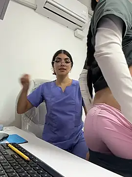 הופעת וובקאם של Mia_Alanna