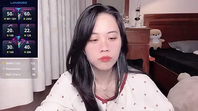 Rosane00's Live Chat Room
