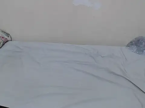 Chat soba uživo modela lewinne