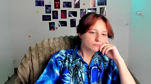 Dilara_Kiss_'s Live Chat Room