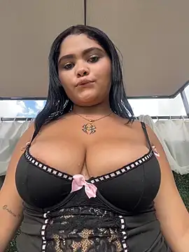 HoneyBunXXX – Kamerová šou