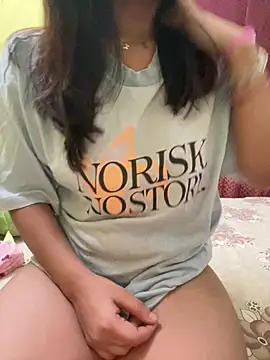 Živá chatovací místnost CherryMimi24