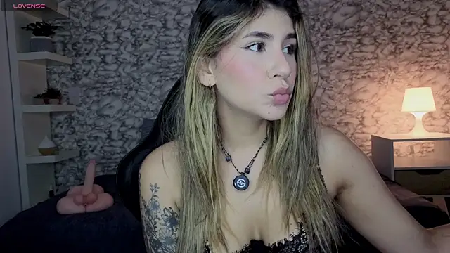 Isabella_Bliss 现场聊天室