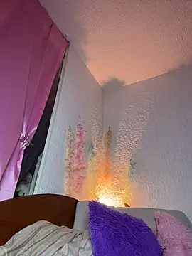ChloeCollins__'s Live Chat Room