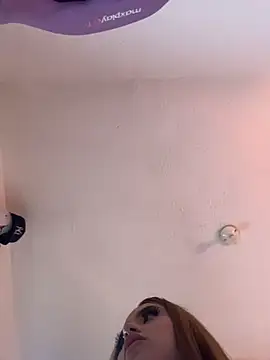 ChloeCollins__'s Live Chat Room