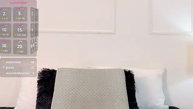 Olivia_flamme's Live Chat Room