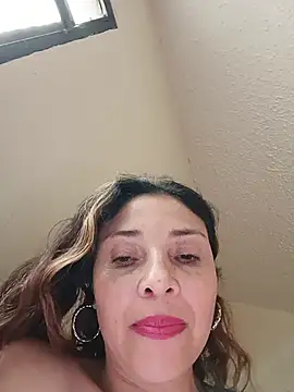 Angelika_Clauss 실시간 채팅방