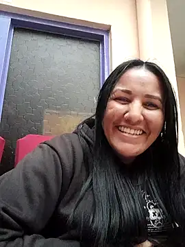 غرفة دردشة Emma_47 المباشرة