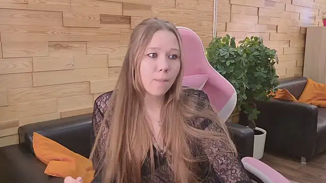 AuroraAtkins чат на живо