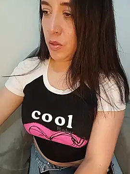 sexy_milf_1: δωμάτιο απευθείας συνομιλίας