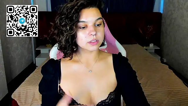 Jasmine_Burke – Naživo chatovacia miestnosť
