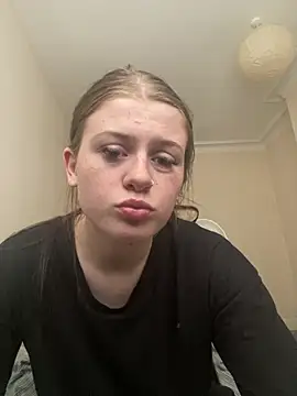 Filthy_ScottishCarmen élő chatszobája