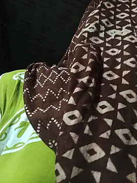 Sala de chat ao vivo de Simran_143