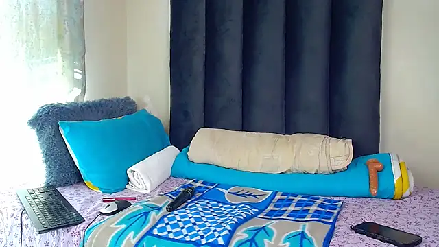 Živá chatovací místnost Slim_Thickiey