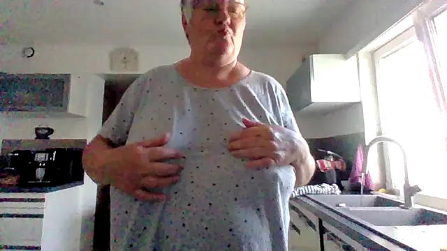 Živá chatovací místnost coquinesensuel