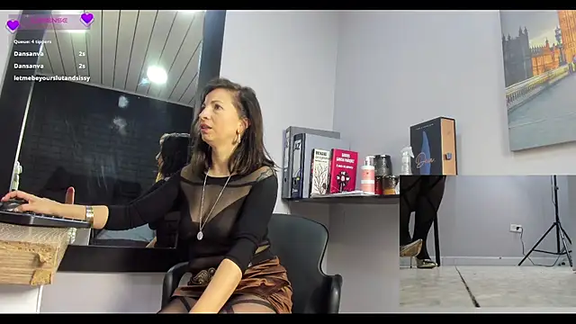 غرفة دردشة Greta_Borbon_ المباشرة