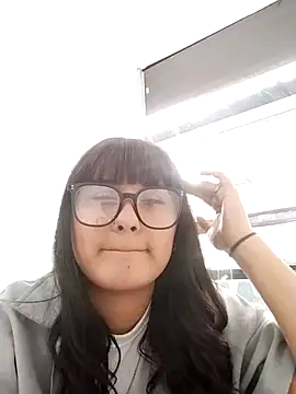 Emily-7 Live chatroom