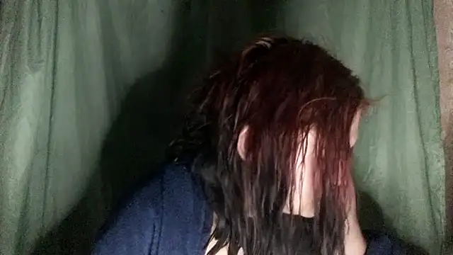 FayeWildman élő chatszobája
