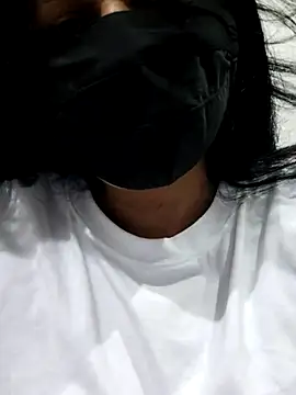 Monika121213 Live Chatrum