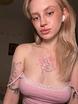 blondiedollのライブチャットルーム